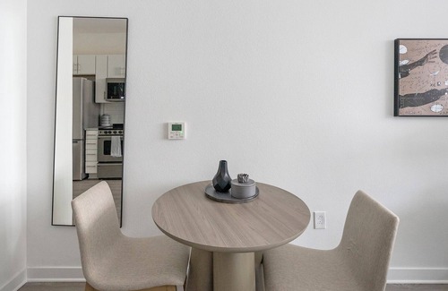 Five Points South Apartment | Landing | Beautiful Studio, Pool, Gym