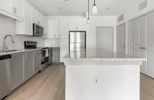 Jacksonville Apartment | Landing | Chic 1BD, Clubhouse, Gym
