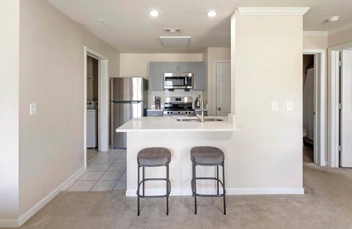 Murfreesboro Apartment | Landing | Chic 1BD, Courtyard, Gym