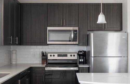 Pflugerville Apartment | Landing | Chic 1BD, Clubhouse, Gym