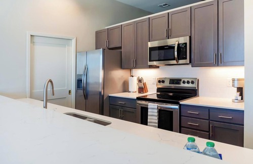 Brady Arts District Apartment | Landing | Chic 1BD, Clubhouse, Rooftop Lounge