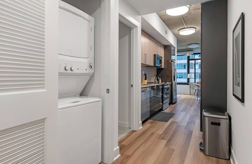 Baileys Crossroads Apartment | Landing | Chic 1BD, Game Room, Gym