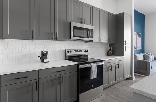 MLK Apartment | Landing | Chic 1BD, Gym, Courtyard