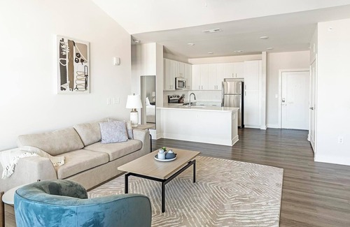 Belle Mina Apartment | Landing | Chic 1BD, Gym, Pool