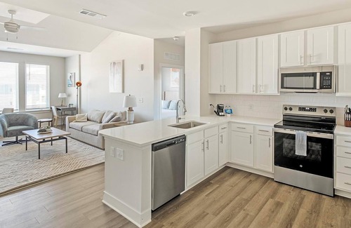 Belle Mina Apartment | Landing | Chic 1BD, Gym, Pool