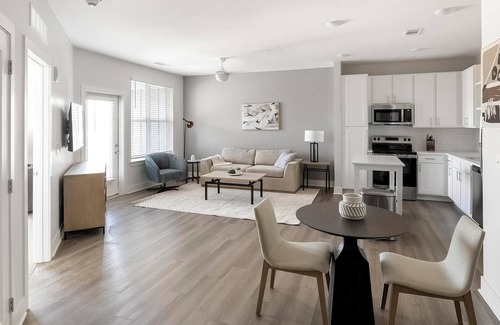 Belle Mina Apartment | Landing | Chic 1BD, Gym, Pool