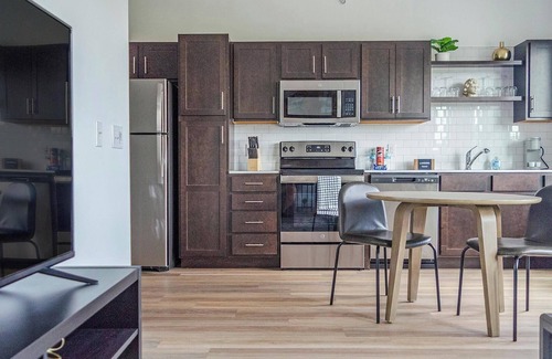 McCordsville Apartment | Landing | Chic 1BD, Pool, Gym