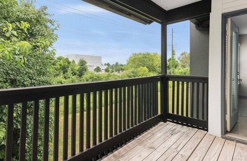 Huntsville Apartment | Landing | Chic 1BD, Pool, Clubhouse