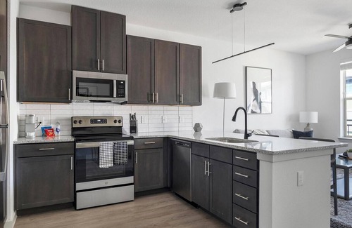 Dallas Apartment | Landing | Chic 1BD, Pool, Clubhouse