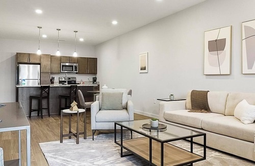 Cartersburg Apartment | Landing | Chic 2BD, Clubhouse, Gym