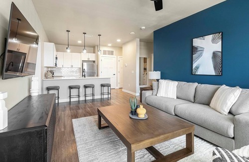 Goodyear Apartment | Landing | Chic 2BD, Clubhouse