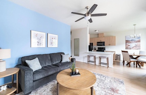 Molalla Apartment | Landing | Chic 2BD, Clubhouse, Gym