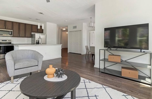 San Marco Apartment | Landing | Chic 2BD, Gym, Pool