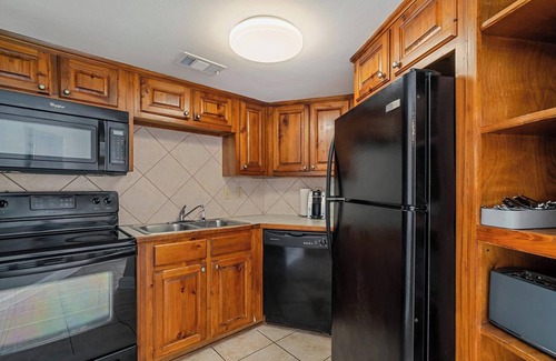 Mid City North Apartment | Landing | Chic 2BD, Gym, Pool