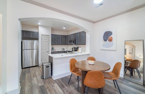 Corryville Apartment | Landing | Chic 2BD, Gym, Clubhouse