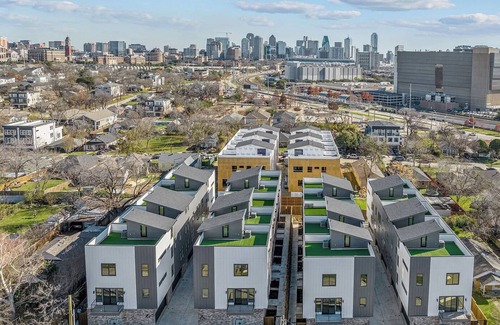 Dallas Apartment | Landing | Chic 2BD in Downtown Dallas