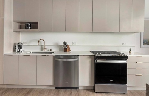 Spring Valley Apartment | Landing | Chic Studio, Pool, Gym