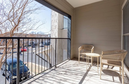 Austin Apartment | Landing | Incredible 1BD, Gym, Courtyard