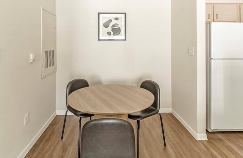 Southbelt/Ellington Apartment | Landing | Incredible 1BD, Pool, Gym
