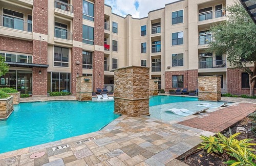 Houston Apartment | Landing | Incredible 1BD, Clubhouse, Pool