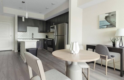 Palmetto Apartment | Landing | Incredible 1BD, Clubhouse, Gym