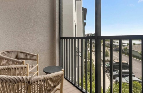 Palmetto Apartment | Landing | Incredible 1BD, Pool, Yoga Studio