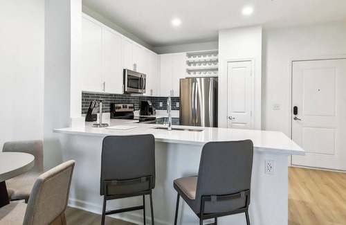 Eden Apartment | Landing | Incredible 1BD, Pool, Gym