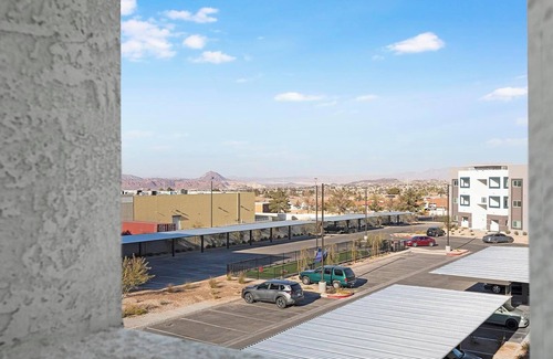 Townsite Apartment | Landing | Incredible 2BD, Rooftop Lounge, Pool