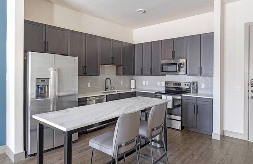 Denton Apartment | Landing | Incredible 2BD, Courtyard, Clubhouse