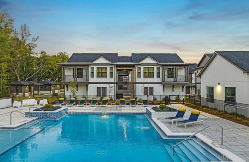 Pine Forest Apartment | Landing | Incredible 2BD, Clubhouse, Gym