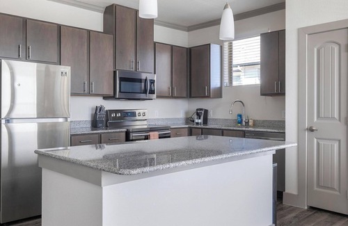 Manor Apartment | Landing | Incredible 2BD, Clubhouse, Pool