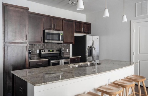 Buda Apartment | Landing | Incredible 2BD, Yoga Studio, Clubhouse