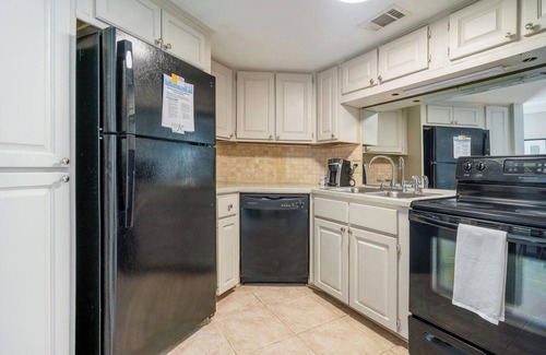 Mid City North Apartment | Landing | Incredible 2BD, Gym, Pool