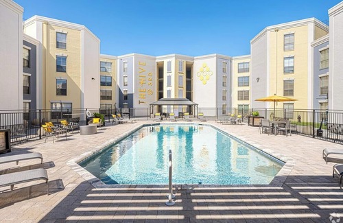 Mid City North Apartment | Landing | Incredible 2BD, Gym, Pool
