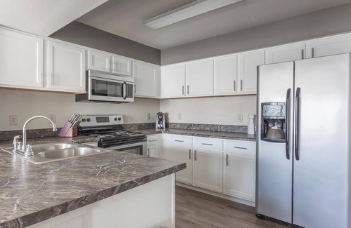 Broken Arrow Apartment | Landing | Incredible 2BD, Pool, Gym
