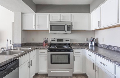 Broken Arrow Apartment | Landing | Incredible 2BD, Pool, Gym