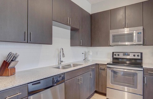 Terrell Heights Apartment | Landing | Incredible 2BD, Pool, Courtyard