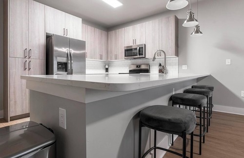 Fort Myers Apartment | Landing | Modern 1BD, Clubhouse, Gym
