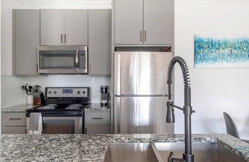 McNeil Apartment | Landing | Modern 1BD, Clubhouse, Pool
