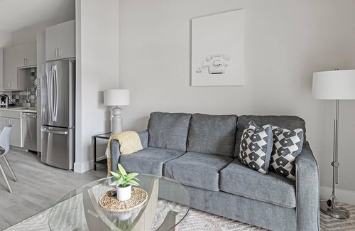 Round Rock Apartment | Landing | Modern 1BD, Gym, Pool