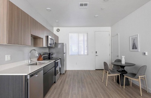 Goodyear Apartment | Landing | Modern 1BD, Game Room, Yoga Studio