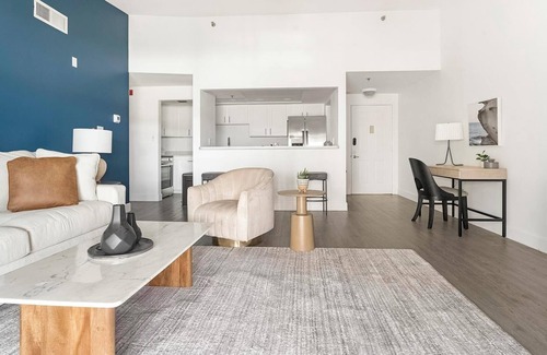 Bradenton Apartment | Landing | Modern 1BD, Gym, Clubhouse