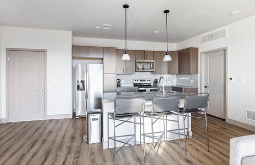 Littleton Apartment | Landing | Modern 1BD, Gym, Clubhouse