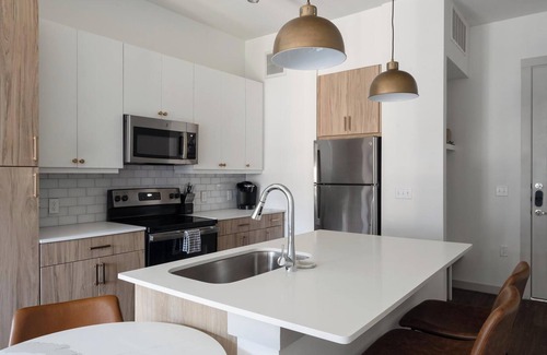 Austin Apartment | Landing | Modern 1BD, Gym, Pool