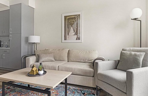Portland Heights Apartment | Landing | Modern 1BD, Gym