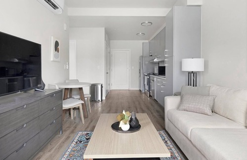 Portland Heights Apartment | Landing | Modern 1BD, Gym