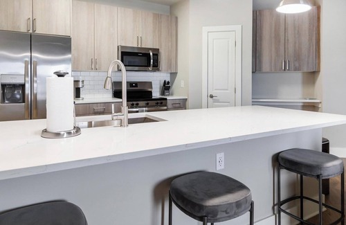 Fort Myers Apartment | Landing | Modern 1BD, Pool, Gym