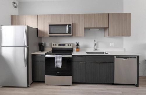 Goodyear Apartment | Landing | Modern 1BD, Pool, Courtyard