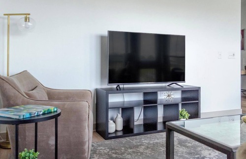 McCordsville Apartment | Landing | Modern 1BD, Rooftop Lounge, Courtyard