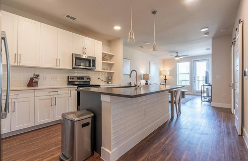 Wetmore Apartment | Landing | Modern 1BD, Yoga Studio, Pool
